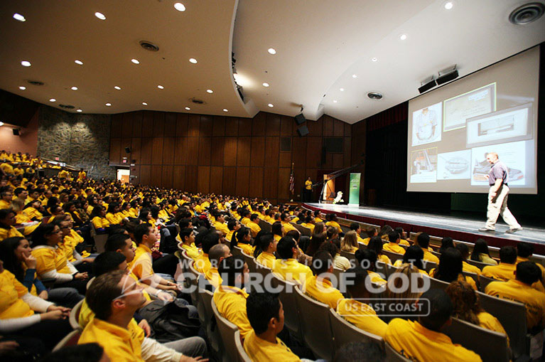 yellow shirt, volunteers