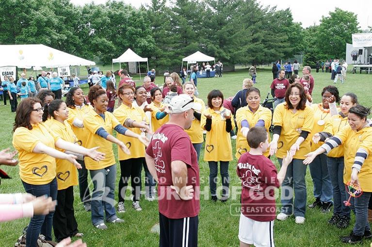 World Mission Society Church of God, WMSCOG, Church of God, Walk now for autism speaks, autism awareness, autism research, bergen community college, paramus volunteer, yellow shirts, family fun, children,