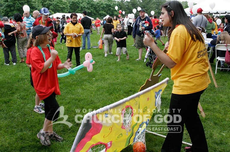World Mission Society Church of God, WMSCOG, Church of God, Walk now for autism speaks, autism awareness, autism research, bergen community college, paramus volunteer, yellow shirts, family fun, children,