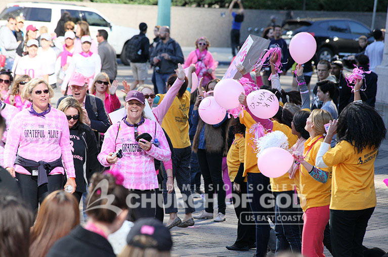WMSCOG, World Mission Society Church of God, Chruch of God, Yellow shirts, cheering, volunteering, smile campaign, breast cancer awareness, avon, avon breast cancer walk, pink, fight cancer
