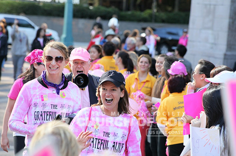 WMSCOG, World Mission Society Church of God, Chruch of God, Yellow shirts, cheering, volunteering, smile campaign, breast cancer awareness, avon, avon breast cancer walk, pink, fight cancer, good surprise