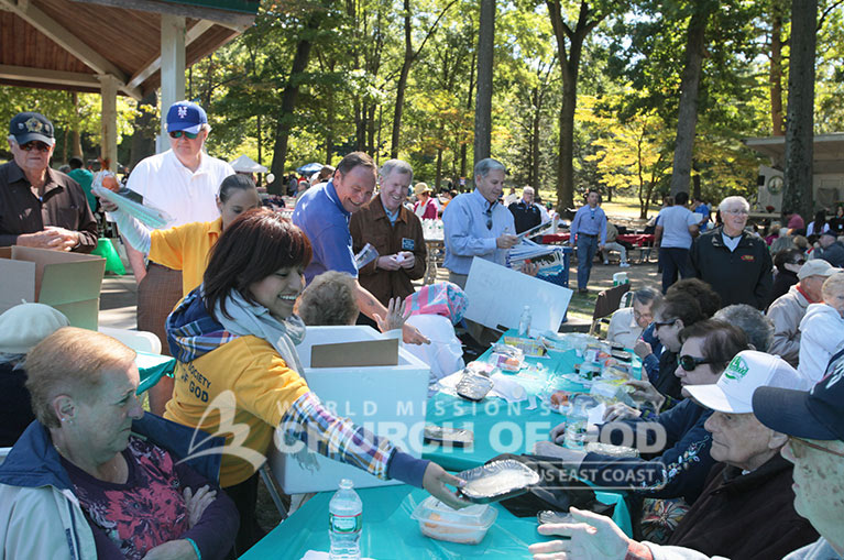 Bergen County Senior Picnic, world mission society church of god, paramus, board of chosen freeholders, senior citizens, chris christie, hurricane sandy, yellow shirts,