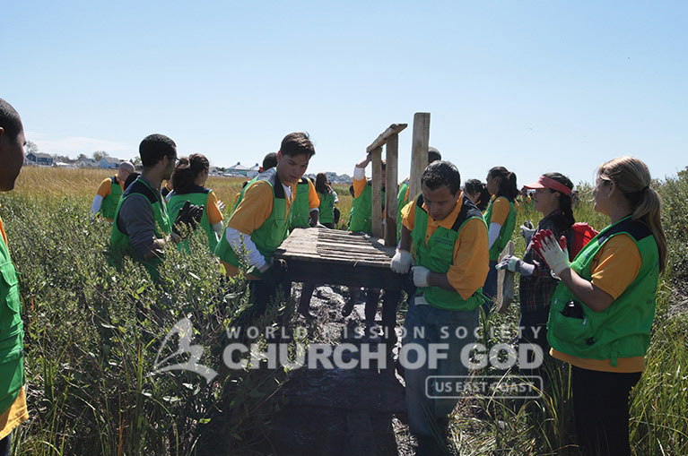 good Samaritan, Jamaica bay, hurricane sandy, rockaway, world mission society church of god, american littoral society, volunteer, sandy debris