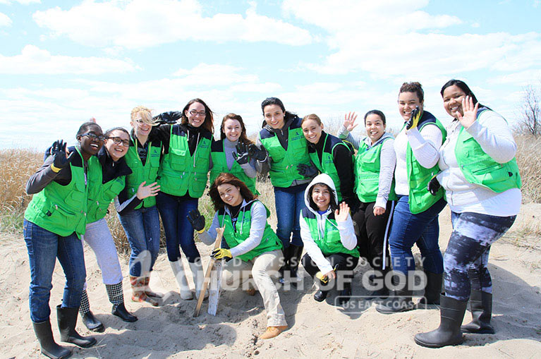 World Mission Society Church of God, WMSCOG, Cleanup, Jamaica Bay, Beach, Environment, Environmental Cleanup, Volunteer, New York, Passover, American Littoral Society