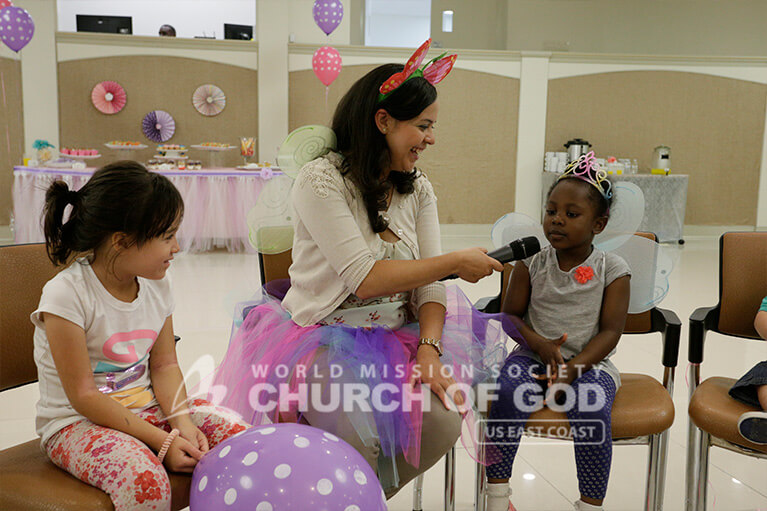 mommy, daughter, mom and child, dancing, dance class, fun games, World Mission Society Church of God, wmscog, love, family, New Windsor, NY, New York