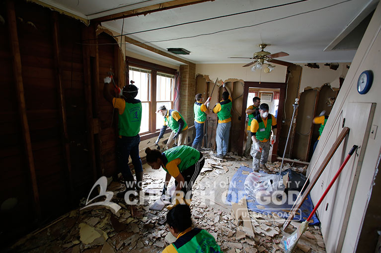 WV, West Virginia Flooding, World Mission Society Church of God, wmscog, volunteers, disaster relief, cleanup, Church of God