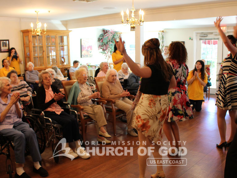Entertainment Event for Laurel Place residents, world mission society church of god in hudson, wmscog new hampshire, east coast volunteer service day 2016