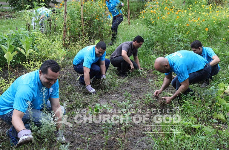 ASEZ, WMSCOG, World Mission Society Church of God, PR, Puerto Rico, University of Puerto Rico, Rio Piedras Campus, cleanup, reduce crime, UPR
