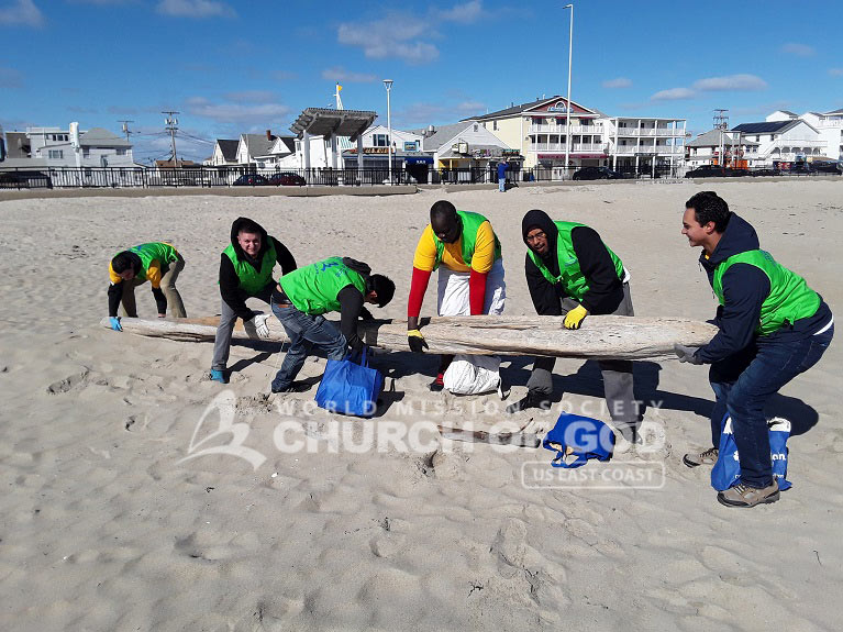 world mission society church of god, wmscog, church of god, church of god in new hampshire, hampton beach cleanup, yellow shirt volunteers, environmental protection