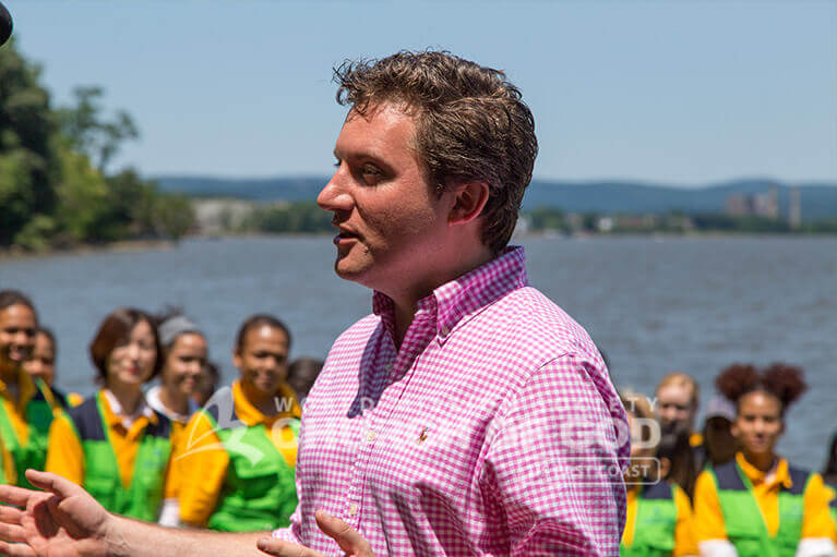 New York State Senator James Skoufis commending ASEZ WAO for their Haverstraw Beach State Park cleanup.