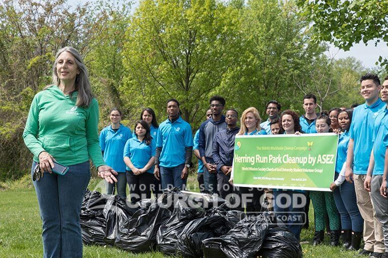 Fran Spero, Director of Partnerships at Baltimore City Recreation and Parks, complimenting ASEZ for their efforts in cleaning up Herring Run Park.