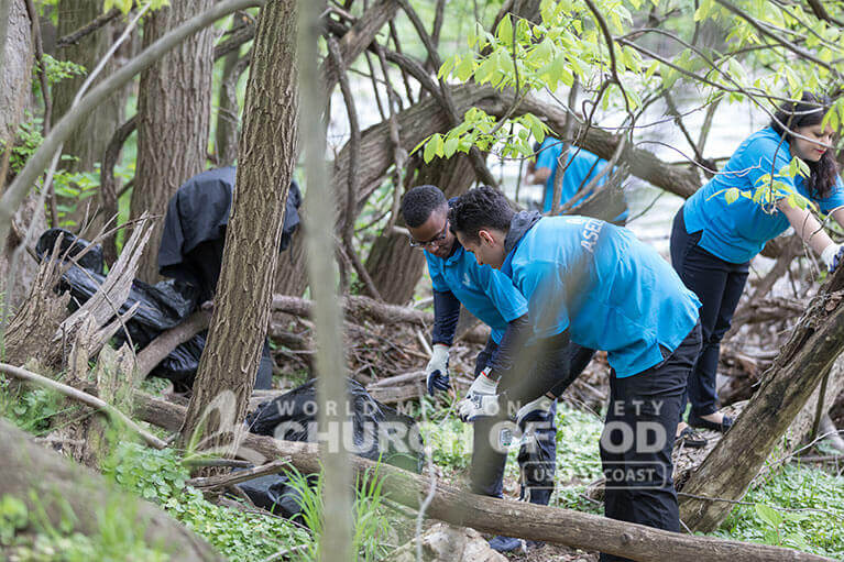 ASEZ volunteers picking up trash from Herring Run Park in Baltimore, MD.