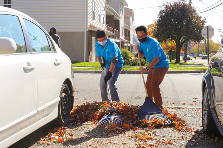 11 08 2020 asez elmwoodpark leaf cleanup world mission society church of god 6